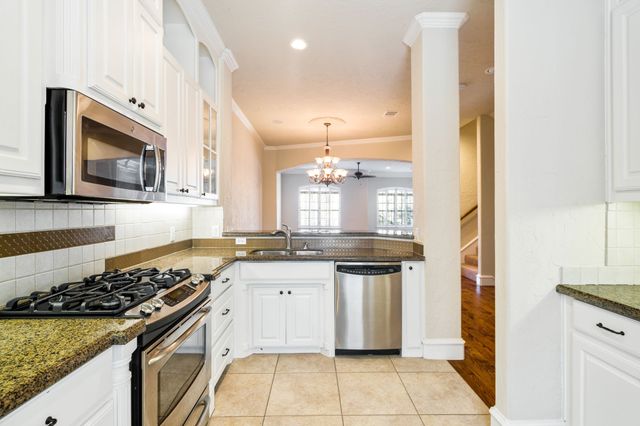 554 Rockingham Drive, Irving, TX 75063