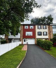 63 Greenway Terrace, Middletown, NY 10941