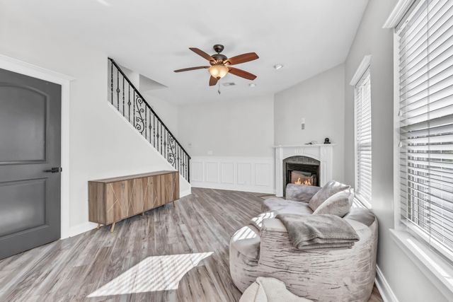 132 Lyme Dr, Clarksville, TN 37043