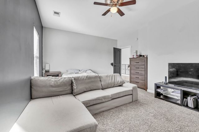 132 Lyme Dr, Clarksville, TN 37043