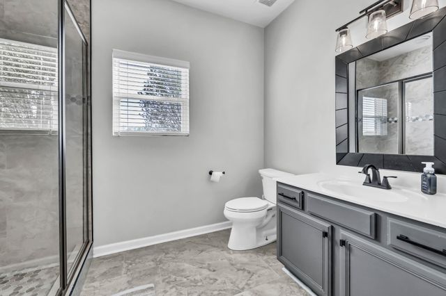 132 Lyme Dr, Clarksville, TN 37043