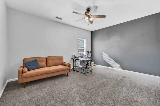 132 Lyme Dr, Clarksville, TN 37043