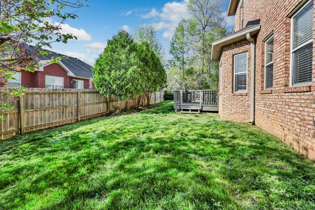 132 Lyme Dr, Clarksville, TN 37043