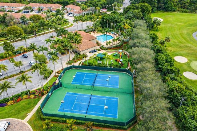 21196 Via Ventura, Boca Raton, FL 33433