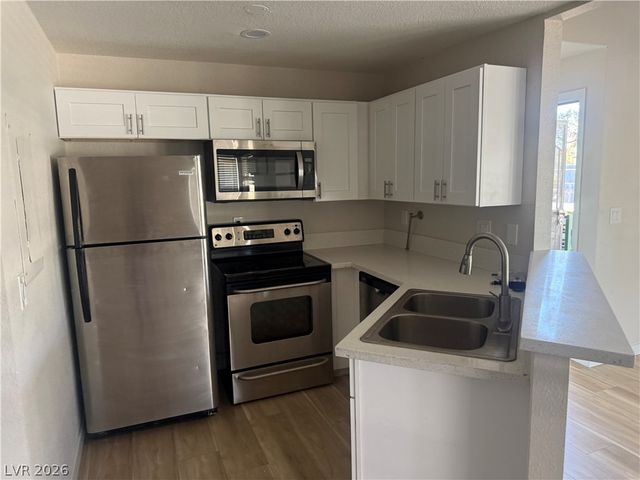 530 Elm Drive 201, Las Vegas, NV 89169