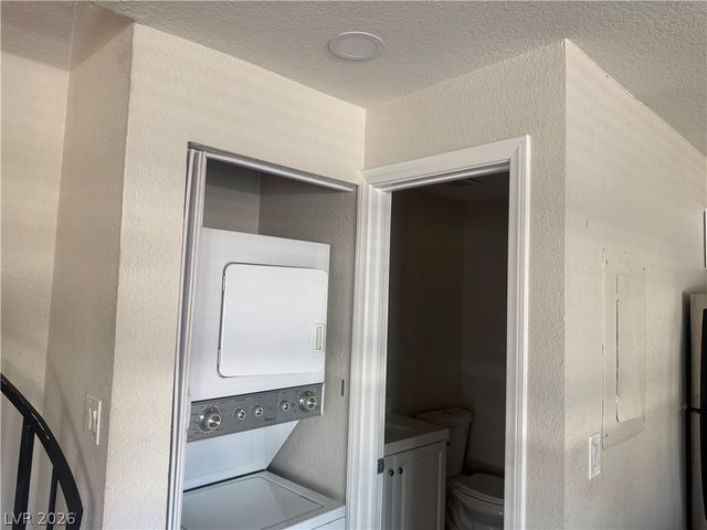 530 Elm Drive 201, Las Vegas, NV 89169