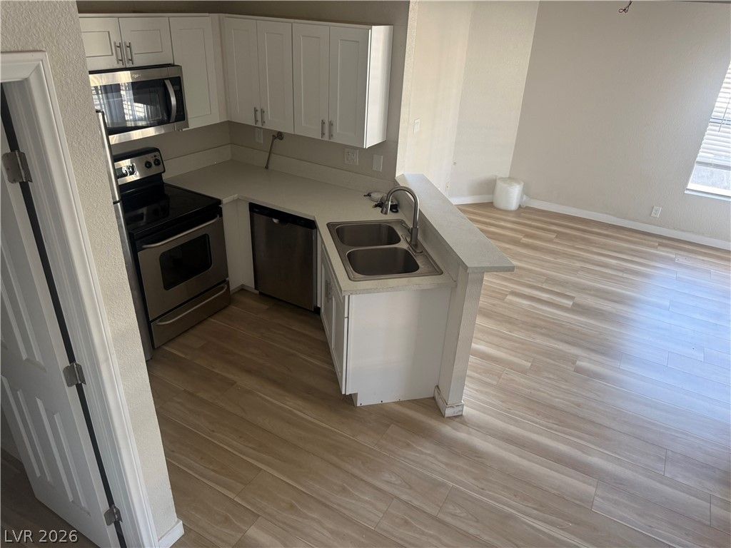 530 Elm Drive 201, Las Vegas, NV 89169 — photo 4