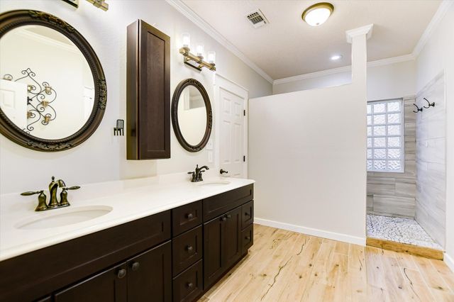 138 Penny LN, Georgetown, TX 78633