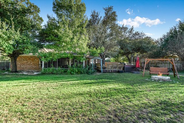 138 Penny LN, Georgetown, TX 78633