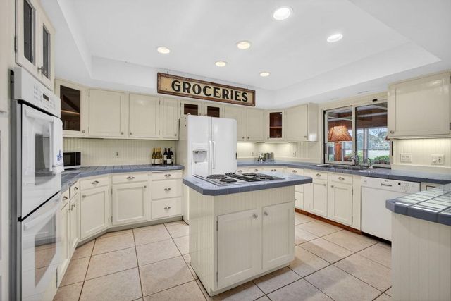 5610 SE Winged Foot Drive, Stuart, FL 34997