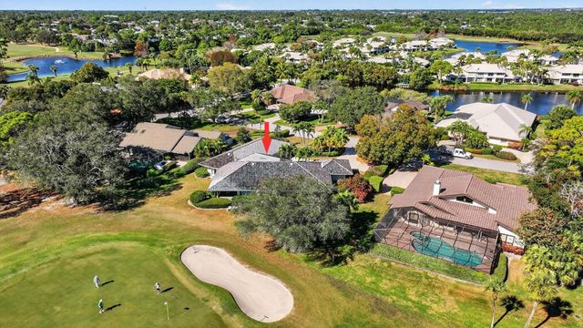 5610 SE Winged Foot Drive, Stuart, FL 34997