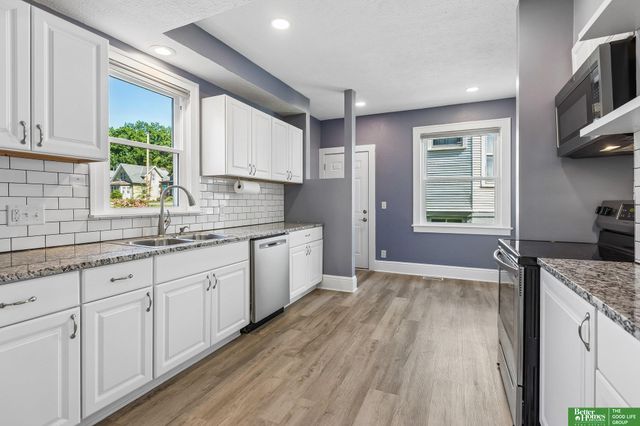 1226 N 34 Street, Omaha, NE 68131