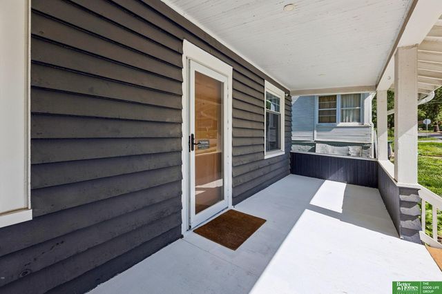 1226 N 34 Street, Omaha, NE 68131