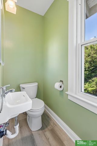 1226 N 34 Street, Omaha, NE 68131