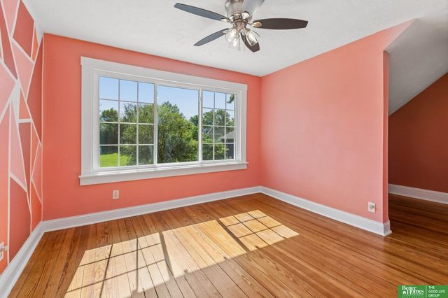 1226 N 34 Street, Omaha, NE 68131