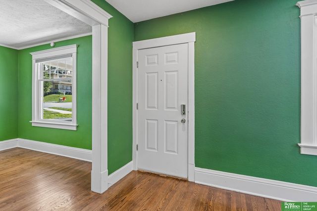 1226 N 34 Street, Omaha, NE 68131