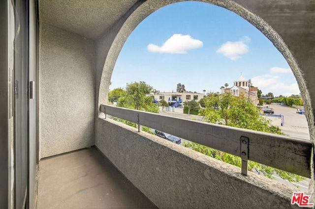 5305 White Oak Avenue F, Encino (los Angeles), CA 91316