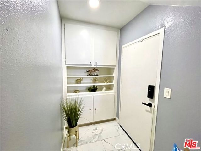 5305 White Oak Avenue F, Encino (los Angeles), CA 91316