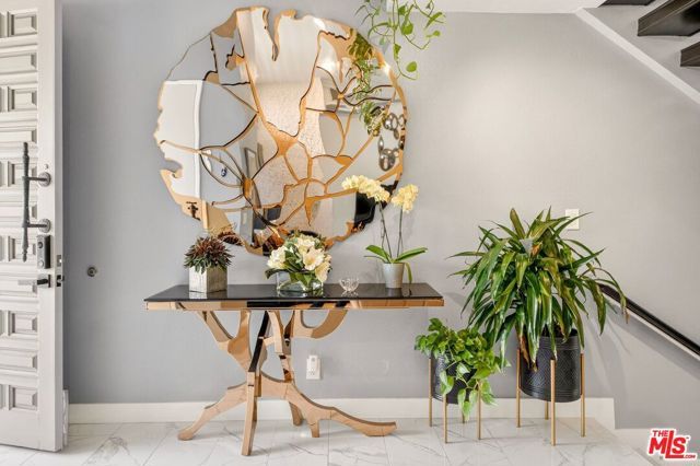 5305 White Oak Avenue F, Encino (los Angeles), CA 91316