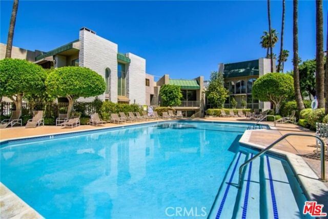 5305 White Oak Avenue F, Encino (los Angeles), CA 91316