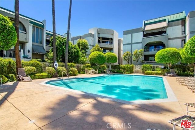 5305 White Oak Avenue F, Encino (los Angeles), CA 91316