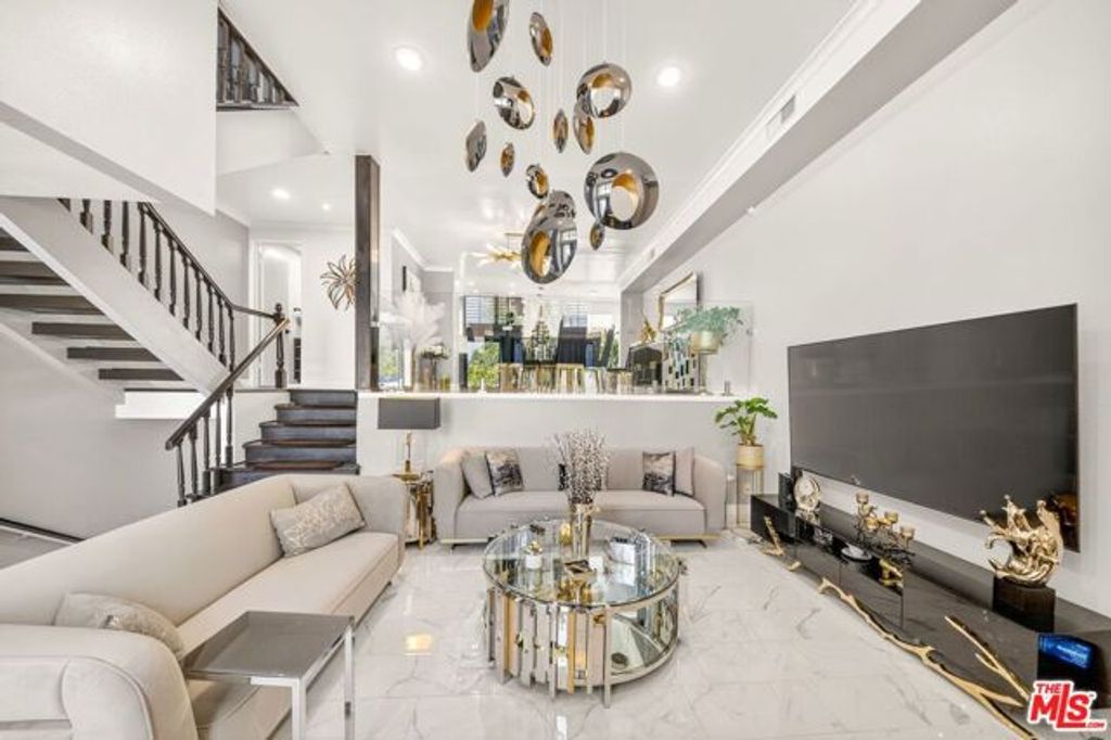 5305 White Oak Avenue F, Encino (los Angeles), CA 91316