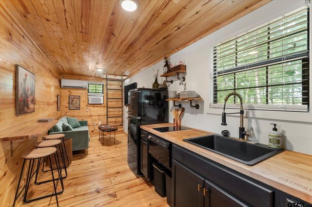 7045 Hwy 67, Mount Pleasant, TX 75455