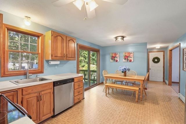 41 Virginia Ave, North Attleboro, MA 02763