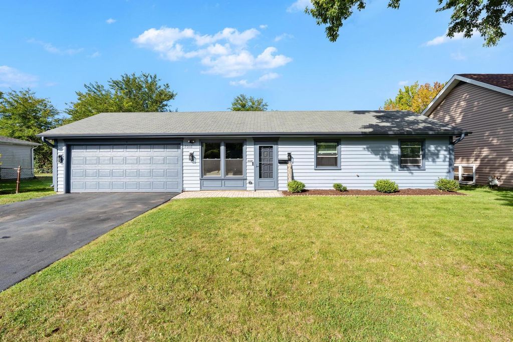 7018 Plumtree Lane, Hanover Park, IL 60133 — exterior