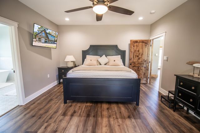 449 Lakeview Circle, Jefferson, TX 75657