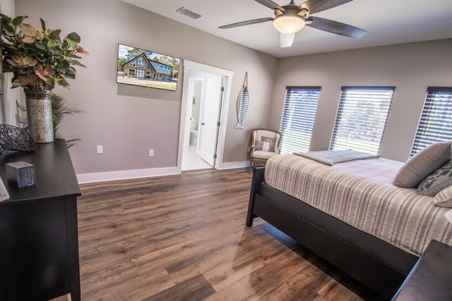 449 Lakeview Circle, Jefferson, TX 75657