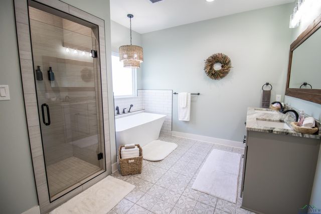 449 Lakeview Circle, Jefferson, TX 75657