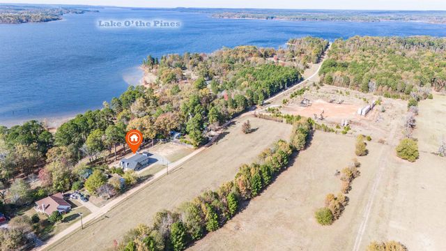 449 Lakeview Circle, Jefferson, TX 75657