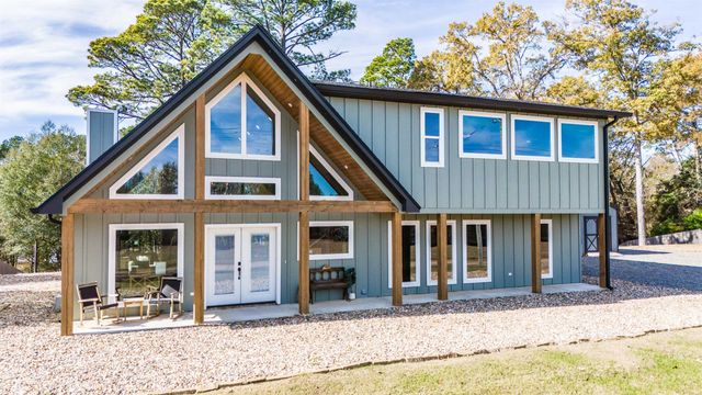 449 Lakeview Circle, Jefferson, TX 75657