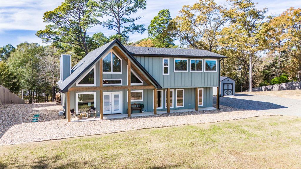 449 Lakeview Circle, Jefferson, TX 75657