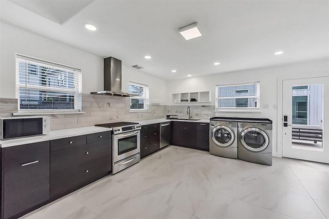 1813 Crockett Street, Houston, TX 77007