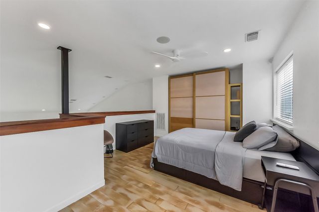 1813 Crockett Street, Houston, TX 77007