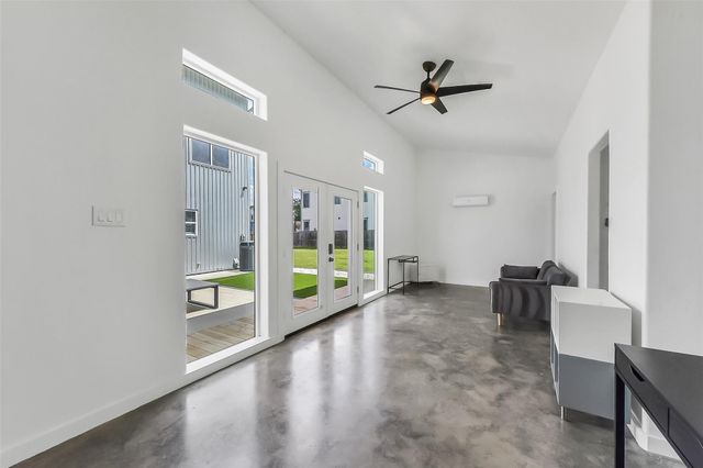 1813 Crockett Street, Houston, TX 77007