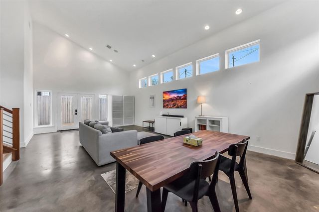 1813 Crockett Street, Houston, TX 77007