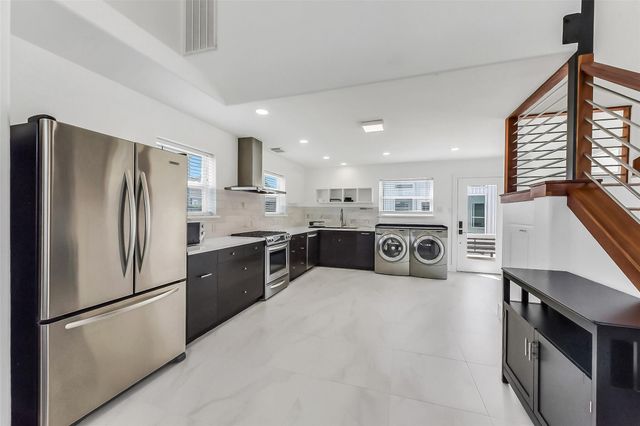 1813 Crockett Street, Houston, TX 77007