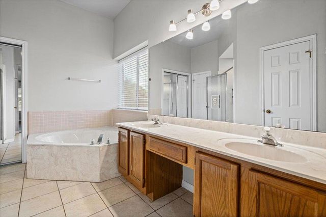 12502 FALLEN TOWER LN, Austin, TX 78753