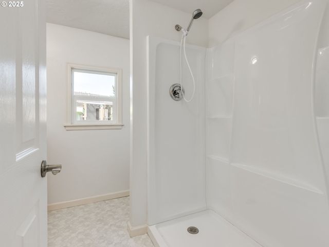 612 N CASCADE Dr 23, Woodburn, OR 97071