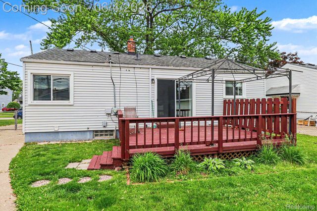 6608 Helen Street, Garden City, MI 48135