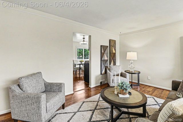 6608 Helen Street, Garden City, MI 48135