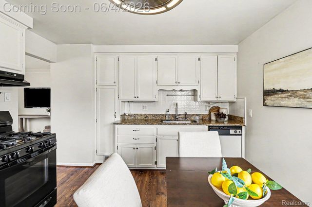 6608 Helen Street, Garden City, MI 48135