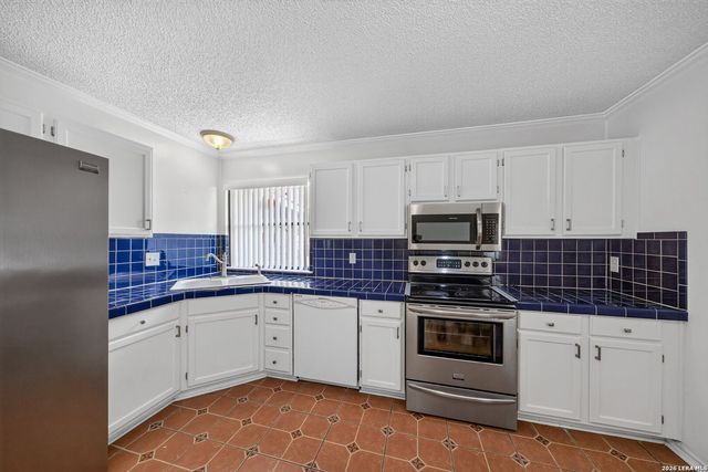 13206 LARKBROOK ST, San Antonio, TX 78233