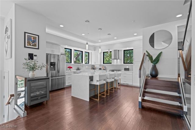 3118 Vine Court, Cleveland, OH 44113