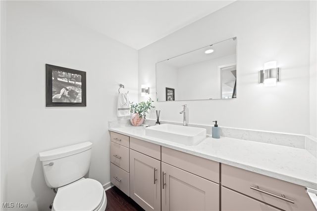 3118 Vine Court, Cleveland, OH 44113