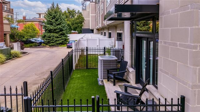 3118 Vine Court, Cleveland, OH 44113