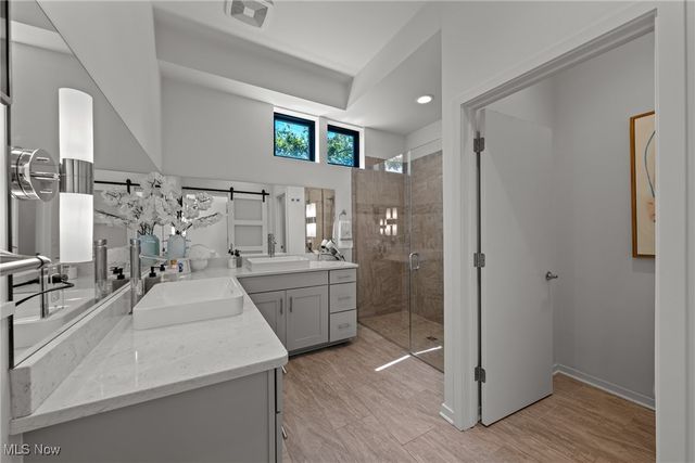 3118 Vine Court, Cleveland, OH 44113